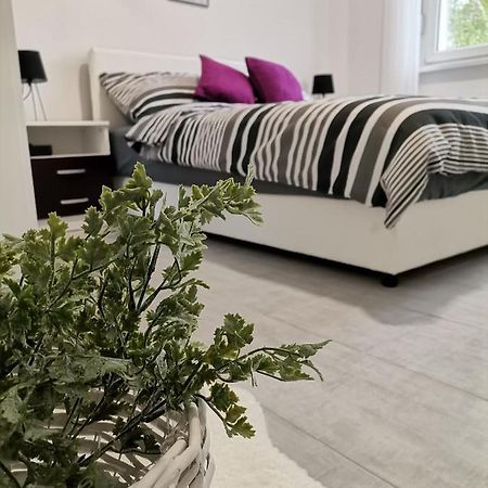 Apartman Maki Sombor Buitenkant foto